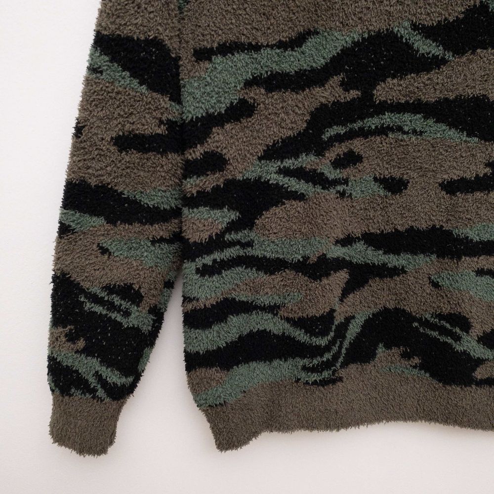 Barefoot Dreams CozyChic Seaside Crew-Neck Pullover Camo Size Small - Picture 8 of 10